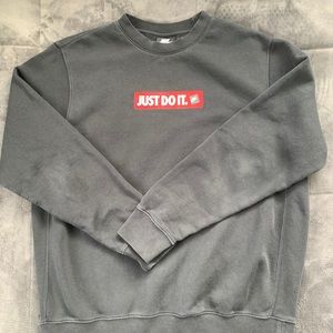 Nike Box Logo CrewNeck Mens Large
